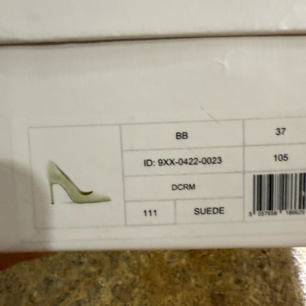 Manolo Blahnik Beige Suede Heels - Picture 4 of 4